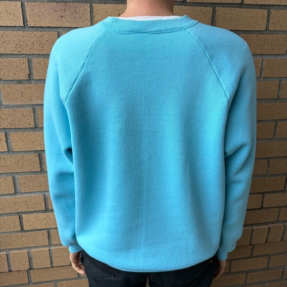 Vintage 90s Cardinals on Snowy Pine Baby Blue Crafty Cottage Sweatshirt ~ Size M - Picture 4 of 7